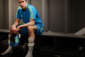 国足新星首次首发收获处子进球，国足新队员