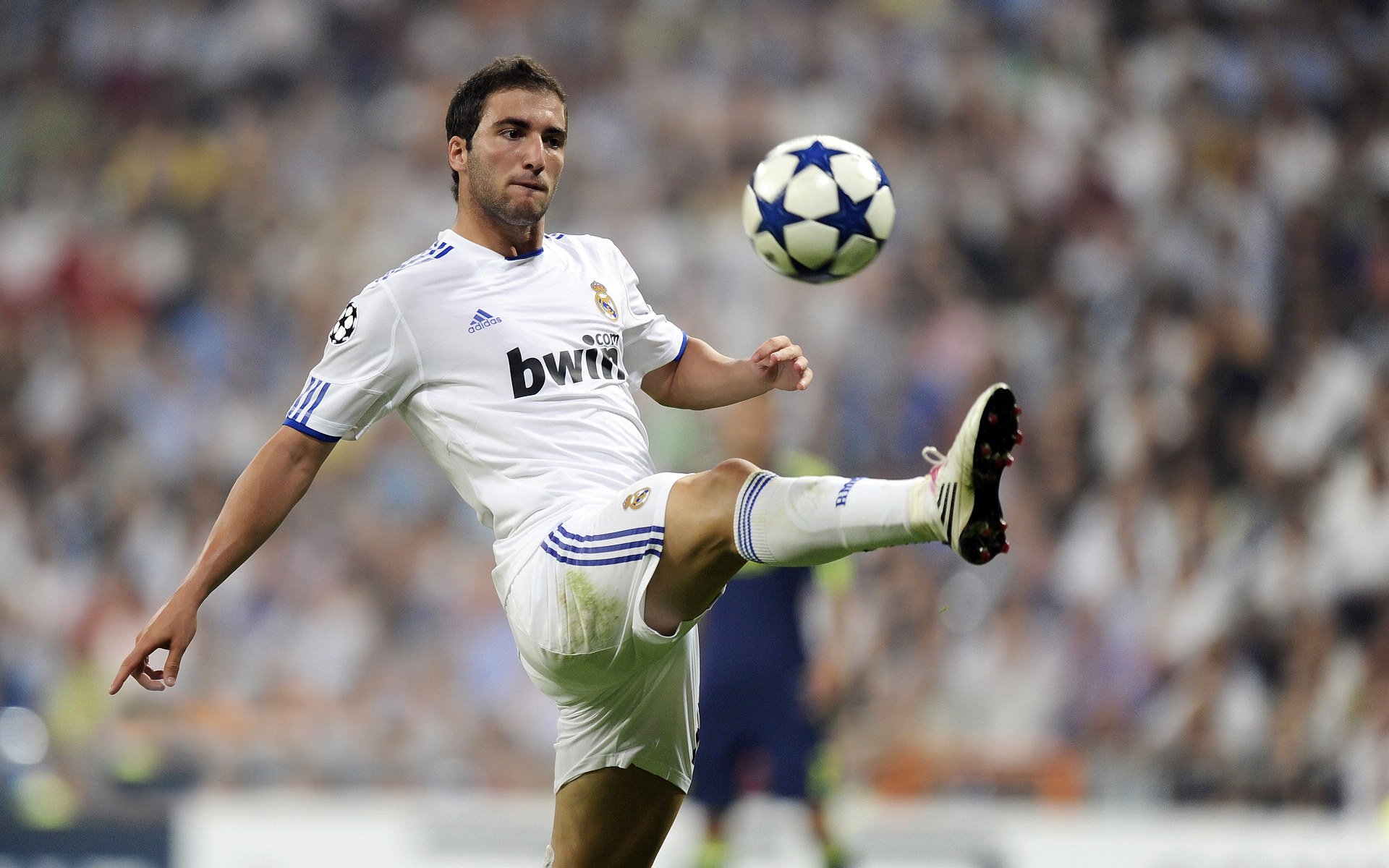 职业联赛推动体能数据透明化保障球员权益，职业球员的体能